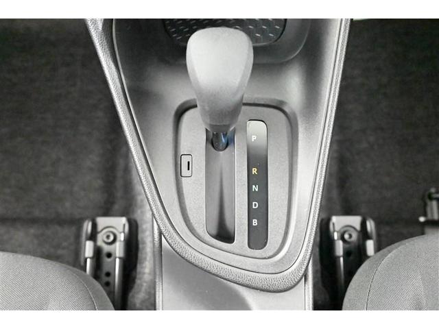 ヤリス X 追突防止装置 1オーナー フルセグTV ドラレコ VSC スマートキー&プッシュスタート イモビライザー Bカメラ マニュアルエアコン ETC付 Aクルコン 4WD パワーウインドウ ABS キーレス(7枚目)