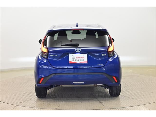 アクア Ｚ　クルコン　Ｂカメ　横滑り防止装置　盗難防止システム　記録簿　スマートキー　ナビ　ＡＣ１００Ｖ電源　ＡＷ　メモリーナビ　オートエアコン　キーレスエントリー　エアバッグ　ＡＢＳ　エマージェンシーブレーキ（3枚目）