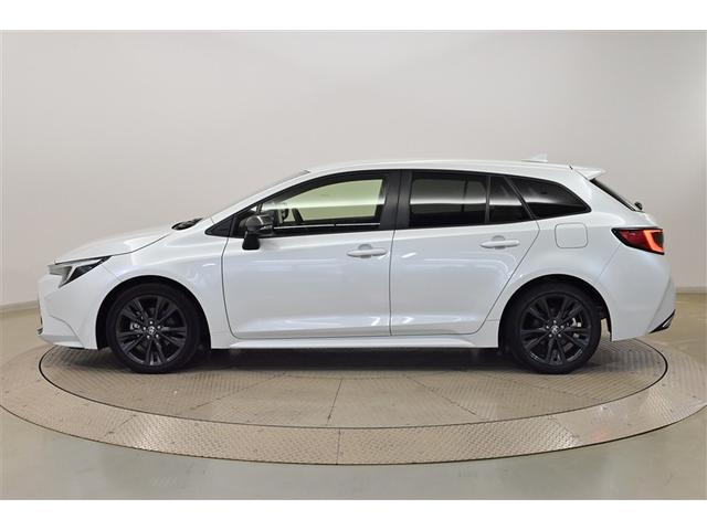 カローラツーリング ハイブリッド　ダブルバイビー　ナビ　バックモニター　ＬＥＤライト　クルコン　横滑り防止　盗難防止装置　エアバッグ　ＥＴＣ　ＡＢＳ　助手席エアバッグ　キーレス　メモリーナビ　アルミホイール　オートエアコン（5枚目）