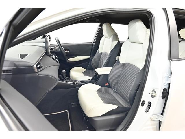 カローラツーリング ハイブリッド　ダブルバイビー　ナビ　バックモニター　ＬＥＤライト　クルコン　横滑り防止　盗難防止装置　エアバッグ　ＥＴＣ　ＡＢＳ　助手席エアバッグ　キーレス　メモリーナビ　アルミホイール　オートエアコン（11枚目）