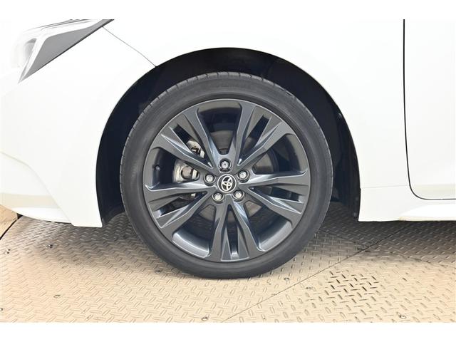 カローラツーリング ハイブリッド　ダブルバイビー　ナビ　バックモニター　ＬＥＤライト　クルコン　横滑り防止　盗難防止装置　エアバッグ　ＥＴＣ　ＡＢＳ　助手席エアバッグ　キーレス　メモリーナビ　アルミホイール　オートエアコン（15枚目）