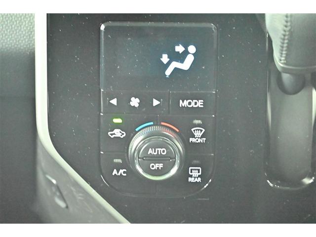 タンク カスタムＧ－Ｔ　スマキ－　地上デジタル　アルミホイル　踏み間違い防止装置　両側電動ドア　ＬＥＤヘッドライト　クルコン　リアカメラ　横滑り防止装置　ＥＴＣ　キーレス　ＴＶナビ　オートエアコン　パワーウインドウ　ＤＶＤ（7枚目）