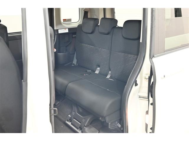 タンク カスタムＧ－Ｔ　スマキ－　地上デジタル　アルミホイル　踏み間違い防止装置　両側電動ドア　ＬＥＤヘッドライト　クルコン　リアカメラ　横滑り防止装置　ＥＴＣ　キーレス　ＴＶナビ　オートエアコン　パワーウインドウ　ＤＶＤ（13枚目）