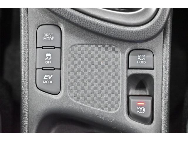 ヤリスクロス ハイブリッド　ＧＲスポーツ　衝突軽減　オートクルーズコントロール　ＬＥＤヘッド　フルセグ　ドライブレコーダー　Ｂカメラ　キーレス　スマートキー　イモビライザー　オートエアコン　横滑り防止装置　記録簿　ＥＴＣ　アルミホイール（24枚目）