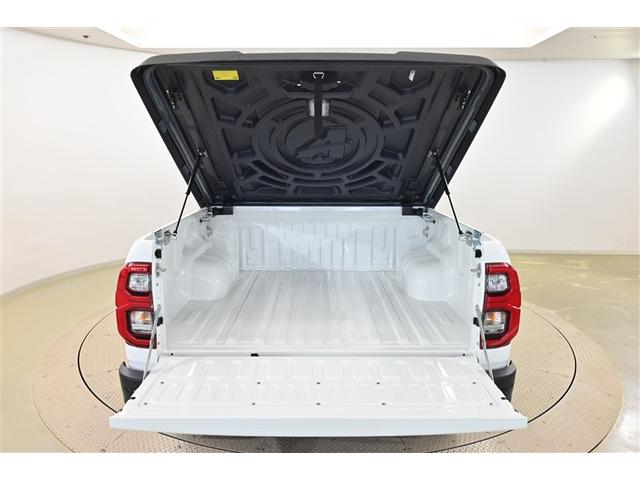 ハイラックス Ｚ　ＧＲスポーツ　キーレス　オートクルーズ　アルミホイール　Ｂカメラ　フルオートエアコン　横滑防止装置　スマキー　パワーステアリング　ＬＥＤライト　パートタイム４ＷＤ　記録簿　パワーウィンドウ　電動シート　ＡＢＳ（13枚目）