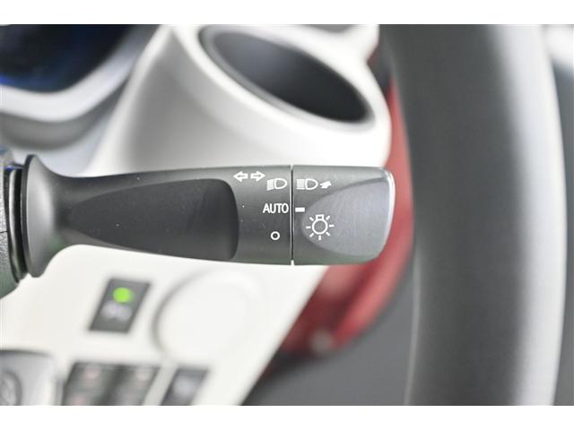 ���̖͂��邳�ɘA�����āA�w�b�h���C�g���_���E�������܂��B�w�b�h���C�g�̓_���Y��͑傫�Ȏ��̂ɂȂ��肩�˂܂���B