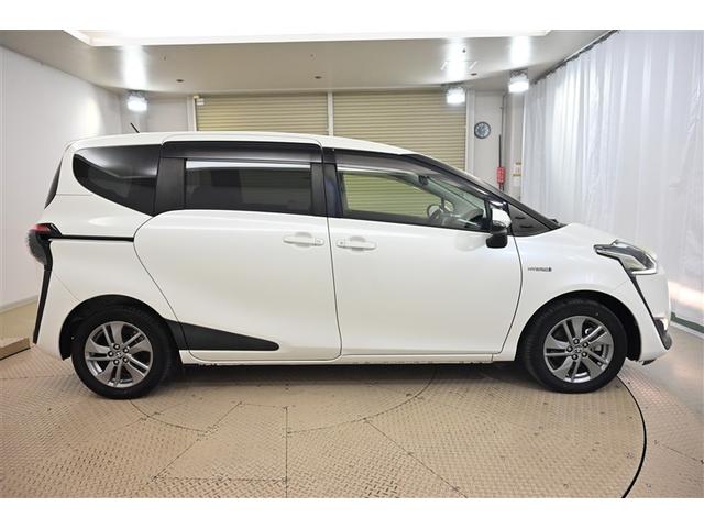 シエンタ ハイブリッドＧ　デュアルエアバック　ナビテレビ　メンテナンスノート　左右電動スライドドア　インテリキー　ＤＳＣ　地デジＴＶ　フルフラット　セキュリティー　ＤＶＤ視聴可能　ＬＥＤライト　ＰＳ　リヤカメラ　ウォークスルー（4枚目）