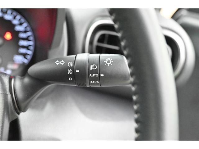 ���̖͂��邳�ɘA�����āA�w�b�h���C�g���_���E�������܂��B�w�b�h���C�g�̓_���Y��͑傫�Ȏ��̂ɂȂ��肩�˂܂���B