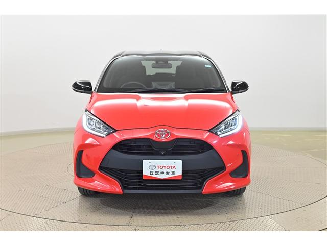 ヤリス G 横滑り防止 LEDライト クルーズコントロール Bカメラ ワンオーナー オートエアコン エアバッグ 4WD スマートキー キーレス 盗難防止システム アルミホイール ABS DVD再生 プリクラッシュ(2枚目)