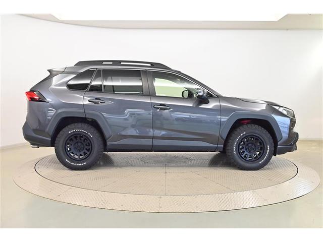 ＲＡＶ４ アドベンチャー　オフロードパッケージ　パワーウインドウ　ＡＡＣ　アルミホイール　記録簿付　キーフリー　ＬＥＤランプ　クルコン　スマートキ　メモリナビ　運転席パワーシート　ＤＶＤ再生　地デジ　横滑り防止装置　ＡＢＳ　盗難防止装置　ＰＳ（4枚目）