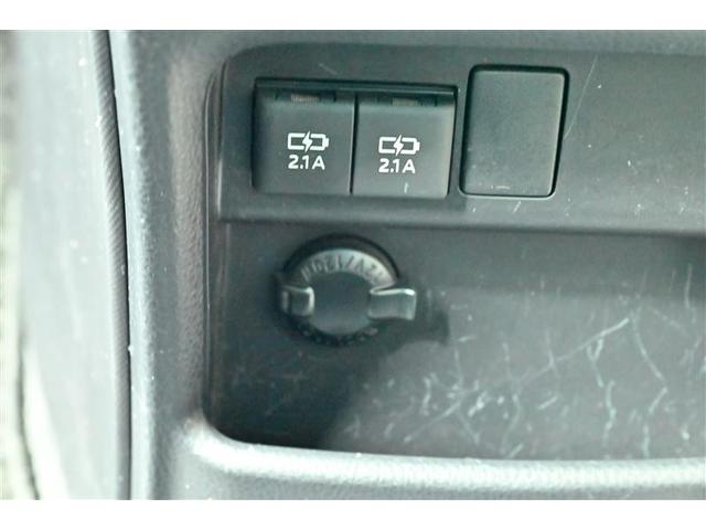 ヴォクシー ZS 煌 1オーナー セキュリティー 点検記録簿 スマートキー&プッシュスタート Wエアコン LEDヘッド 4WD車 横滑り防止 バックモニター オートエアコン ナビTV DVD再生 ETC 3列シート アルミ(24枚目)