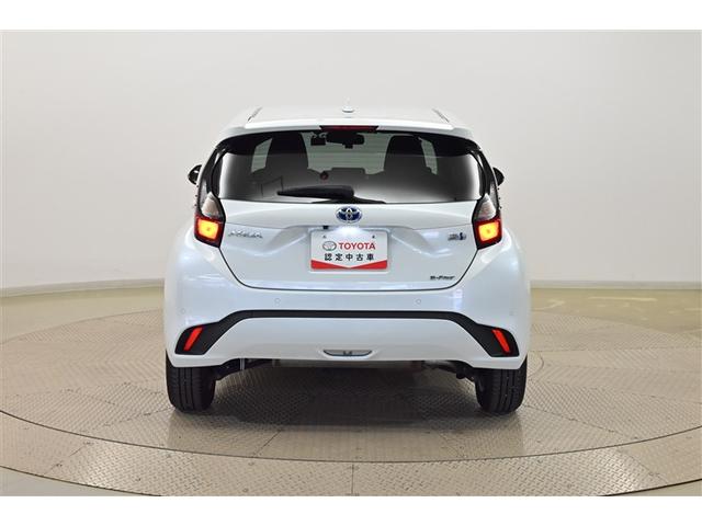 アクア Ｇ　衝突被害軽減装置　ＬＥＤヘッド　Ｂモニター　記録簿　オートエアコン　クルーズコントロール　ナビ　ＡＷ　盗難防止システム　横滑り防止装置　ＥＴＣ　スマートキー　キーレス　４ＷＤ　エアバッグ　ドラレコ（3枚目）