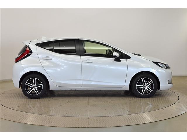 アクア G ワンオーナ VSC アルミ 衝突軽減ブレーキ バックモニター LED クルーズコントロール スマートキー AC100V フルセグTV パワーウィンドウ イモビライザー サイドエアバック オートエアコン(4枚目)