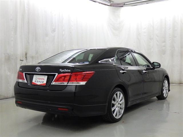 クラウン ロイヤルサルーン　衝突被害軽減システム　メモリーナビ　フルセグ　バックカメラ　ＥＴＣ　ドラレコ　ＣＤ　ミュージックプレイヤー接続可　ＤＶＤ再生　電動シート　オートクルーズコントロール　ＬＥＤヘッドランプ　スマートキー（6枚目）