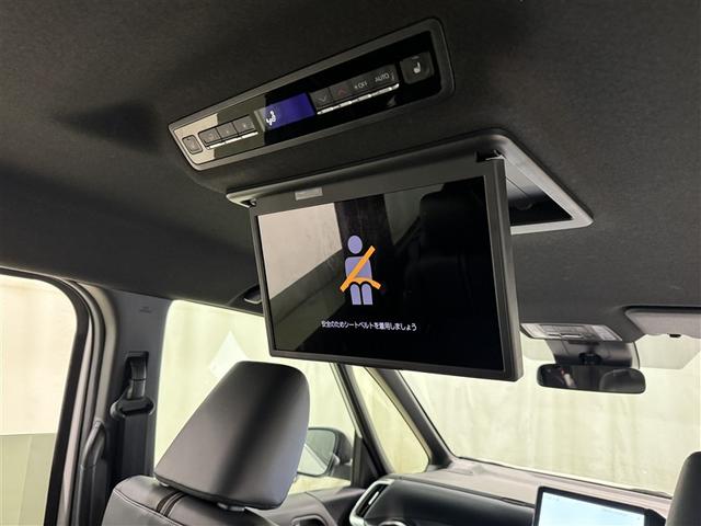 ノア ハイブリッドＳ－Ｚ　衝突被害軽減システム　フルセグ　バックカメラ　ＥＴＣ　ＣＤ　ミュージックプレイヤー接続可　ＤＶＤ再生　後席モニター　オートクルーズコントロール　ＬＥＤヘッドランプ　両側電動スライド　乗車定員７人（9枚目）