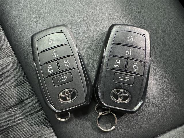 ノア ハイブリッドＳ－Ｚ　衝突被害軽減システム　フルセグ　バックカメラ　ＥＴＣ　ＣＤ　ミュージックプレイヤー接続可　ＤＶＤ再生　後席モニター　オートクルーズコントロール　ＬＥＤヘッドランプ　両側電動スライド　乗車定員７人（28枚目）