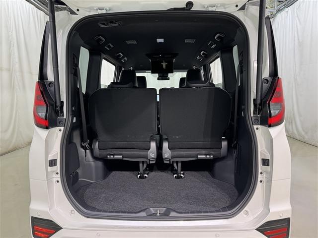 ノア ハイブリッドＳ－Ｚ　衝突被害軽減システム　フルセグ　バックカメラ　ＥＴＣ　ＣＤ　ミュージックプレイヤー接続可　ＤＶＤ再生　後席モニター　オートクルーズコントロール　ＬＥＤヘッドランプ　両側電動スライド　乗車定員７人（34枚目）