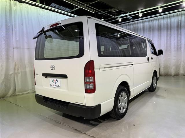 ハイエースバン ロングＤＸ　衝突被害軽減システム　メモリーナビ　フルセグ　バックカメラ　ＥＴＣ　ドラレコ　ＣＤ　ミュージックプレイヤー接続可　ＤＶＤ再生　ＬＥＤヘッドランプ　乗車定員６人　キーレス（6枚目）