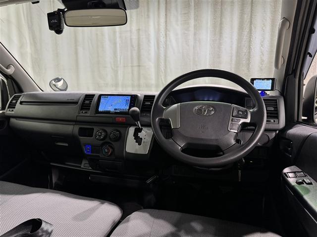 ハイエースバン ロングＤＸ　衝突被害軽減システム　メモリーナビ　フルセグ　バックカメラ　ＥＴＣ　ドラレコ　ＣＤ　ミュージックプレイヤー接続可　ＤＶＤ再生　ＬＥＤヘッドランプ　乗車定員６人　キーレス（8枚目）