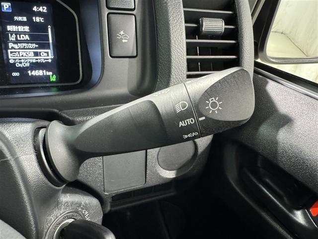 ハイエースバン ロングＤＸ　衝突被害軽減システム　メモリーナビ　フルセグ　バックカメラ　ＥＴＣ　ドラレコ　ＣＤ　ミュージックプレイヤー接続可　ＤＶＤ再生　ＬＥＤヘッドランプ　乗車定員６人　キーレス（22枚目）