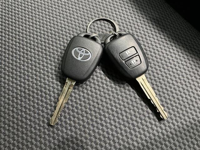 ハイエースバン ロングＤＸ　衝突被害軽減システム　メモリーナビ　フルセグ　バックカメラ　ＥＴＣ　ドラレコ　ＣＤ　ミュージックプレイヤー接続可　ＤＶＤ再生　ＬＥＤヘッドランプ　乗車定員６人　キーレス（26枚目）