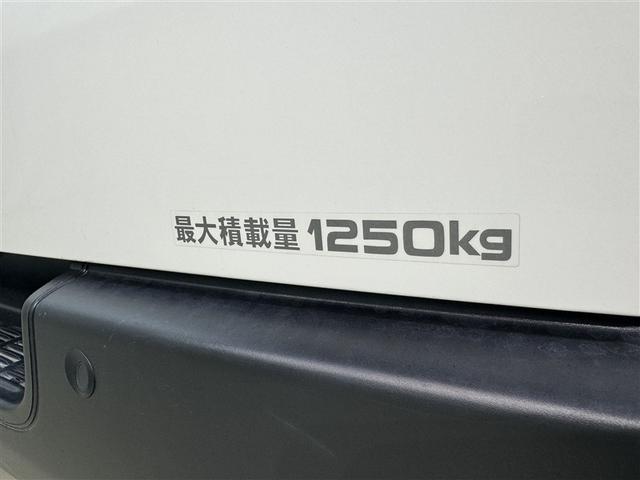 ハイエースバン ロングＤＸ　衝突被害軽減システム　メモリーナビ　フルセグ　バックカメラ　ＥＴＣ　ドラレコ　ＣＤ　ミュージックプレイヤー接続可　ＤＶＤ再生　ＬＥＤヘッドランプ　乗車定員６人　キーレス（30枚目）