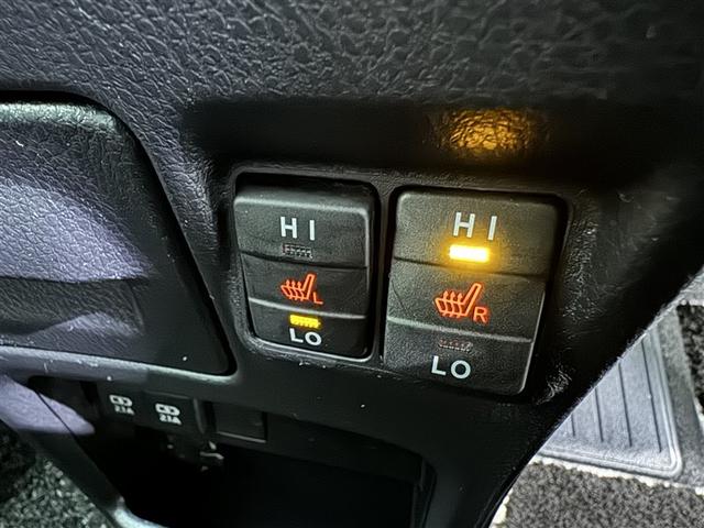 エスクァイア ハイブリッドＧｉプレミアムパッケジブラックテーラード　衝突被害軽減システム　メモリーナビ　フルセグ　バックカメラ　ＥＴＣ　ドラレコ　ＣＤ　ミュージックプレイヤー接続可　ＤＶＤ再生　オートクルーズコントロール　ＬＥＤヘッドランプ　両側電動スライド　キーレス（17枚目）