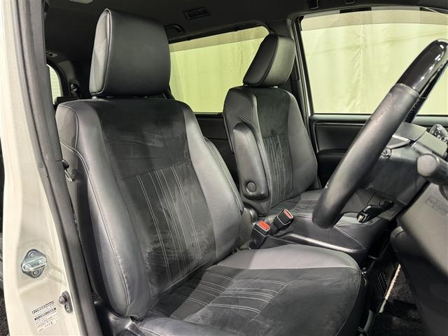 エスクァイア ハイブリッドＧｉプレミアムパッケジブラックテーラード　衝突被害軽減システム　メモリーナビ　フルセグ　バックカメラ　ＥＴＣ　ドラレコ　ＣＤ　ミュージックプレイヤー接続可　ＤＶＤ再生　オートクルーズコントロール　ＬＥＤヘッドランプ　両側電動スライド　キーレス（27枚目）