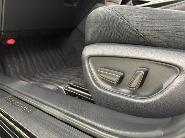 クラウンハイブリッド Ｇ　衝突被害軽減システム　メモリーナビ　フルセグ　バックカメラ　ＥＴＣ　ドラレコ　ＣＤ　ミュージックプレイヤー接続可　電動シート　オートクルーズコントロール　ＬＥＤヘッドランプ　スマートキー　キーレス（31枚目）