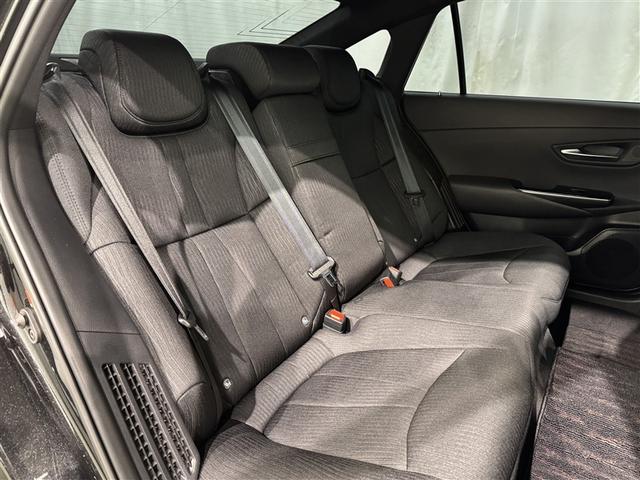 クラウンハイブリッド Ｇ　衝突被害軽減システム　メモリーナビ　フルセグ　バックカメラ　ＥＴＣ　ドラレコ　ＣＤ　ミュージックプレイヤー接続可　電動シート　オートクルーズコントロール　ＬＥＤヘッドランプ　スマートキー　キーレス（32枚目）