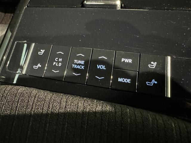 クラウンハイブリッド Ｇ　衝突被害軽減システム　メモリーナビ　フルセグ　バックカメラ　ＥＴＣ　ドラレコ　ＣＤ　ミュージックプレイヤー接続可　電動シート　オートクルーズコントロール　ＬＥＤヘッドランプ　スマートキー　キーレス（33枚目）