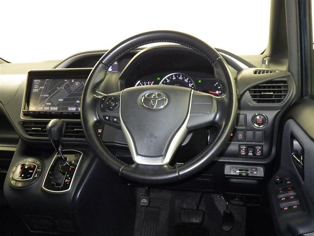 ヴォクシー ＺＳ　煌　メモリーナビ　フルセグ　バックカメラ　ＥＴＣ　ＣＤ　ミュージックプレイヤー接続可　ＤＶＤ再生　後席モニター　ＬＥＤヘッドランプ　両側電動スライド　乗車定員８人　３列シート　スマートキー　キーレス（9枚目）