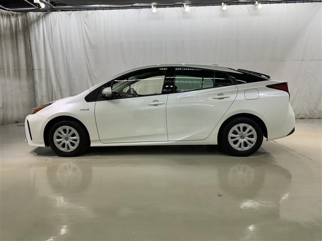 プリウス S 衝突被害軽減システム メモリーナビ ワンセグ バックカメラ ETC CD ミュージックプレイヤー接続可 オートクルーズコントロール LEDヘッドランプ スマートキー キーレス ハイブリッド(4枚目)