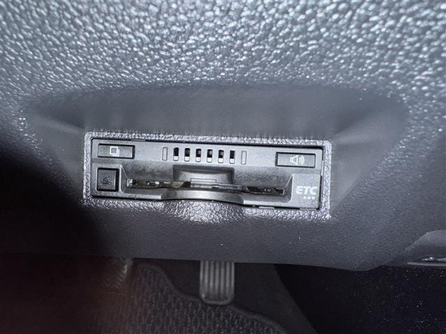 プリウス S 衝突被害軽減システム メモリーナビ ワンセグ バックカメラ ETC CD ミュージックプレイヤー接続可 オートクルーズコントロール LEDヘッドランプ スマートキー キーレス ハイブリッド(13枚目)