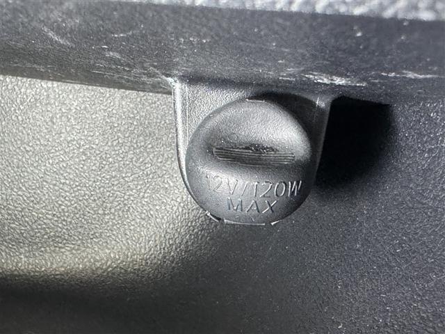 シエンタ ファンベースＧ　セーフティーエディション　衝突被害軽減システム　メモリーナビ　ワンセグ　バックカメラ　ＥＴＣ　ＣＤ　ミュージックプレイヤー接続可　ＬＥＤヘッドランプ　両側電動スライド　スマートキー　キーレス　アイドリングストップ（19枚目）