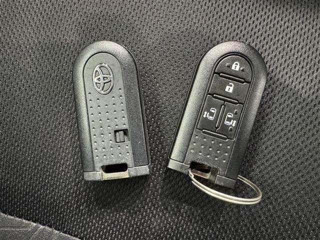 ルーミー カスタムＧ　衝突被害軽減システム　メモリーナビ　フルセグ　バックカメラ　ＥＴＣ　ＣＤ　ミュージックプレイヤー接続可　オートクルーズコントロール　ＬＥＤヘッドランプ　両側電動スライド　スマートキー　キーレス（28枚目）