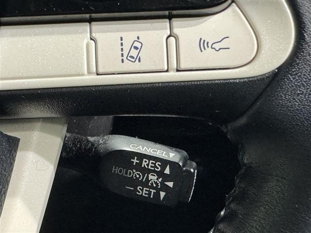 プリウス Sセーフティプラス 衝突被害軽減システム メモリーナビ フルセグ バックカメラ ETC CD ミュージックプレイヤー接続可 DVD再生 オートクルーズコントロール LEDヘッドランプ スマートキー キーレス ハイブリッド(18枚目)