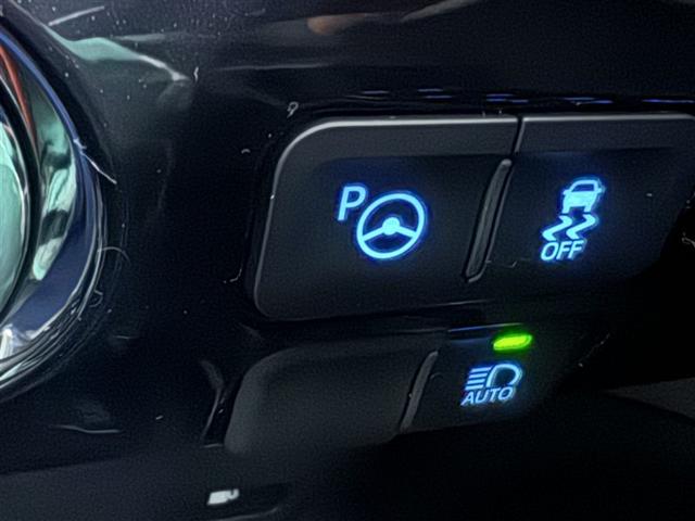 プリウス Sセーフティプラス 衝突被害軽減システム メモリーナビ フルセグ バックカメラ ETC CD ミュージックプレイヤー接続可 DVD再生 オートクルーズコントロール LEDヘッドランプ スマートキー キーレス ハイブリッド(19枚目)