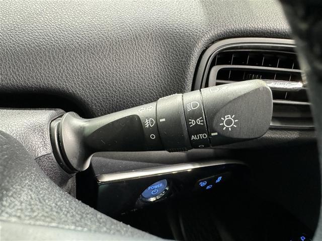 プリウス Sセーフティプラス 衝突被害軽減システム メモリーナビ フルセグ バックカメラ ETC CD ミュージックプレイヤー接続可 DVD再生 オートクルーズコントロール LEDヘッドランプ スマートキー キーレス ハイブリッド(24枚目)