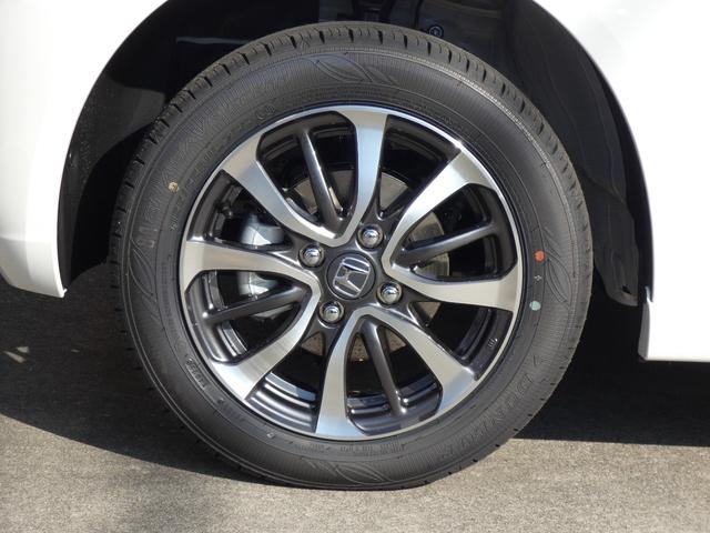 Ｎ－ＢＯＸカスタム ベースグレード　純正８インチナビ（10枚目）