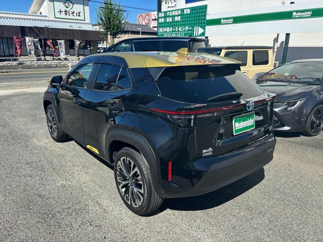 ヤリスクロス ハイブリッドＺ　ワンオーナー　禁煙車　クリアランスソナー　オートクルーズコントロール　ＬＥＤヘッドライト　フルセグＴＶ　Ｂｌｕｅｔｏｏｔｈ接続　パワーシート　シートヒーター　スマートキー　バックカメラ（8枚目）