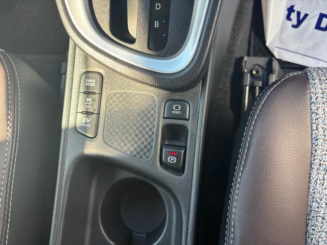 ヤリスクロス ハイブリッドＺ　ワンオーナー　禁煙車　クリアランスソナー　オートクルーズコントロール　ＬＥＤヘッドライト　フルセグＴＶ　Ｂｌｕｅｔｏｏｔｈ接続　パワーシート　シートヒーター　スマートキー　バックカメラ（20枚目）