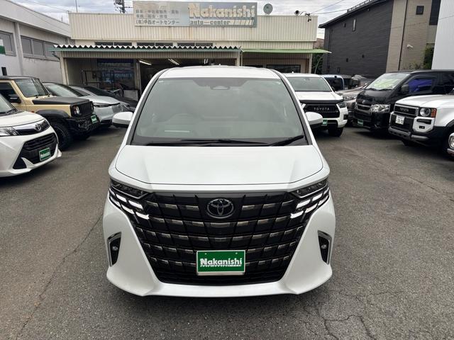 第３者立場の日本自動車鑑定協会（ＪＡＡＡ）の鑑定師が一台一台、内装・外装・機関・骨格を細部まで鑑定をしています。