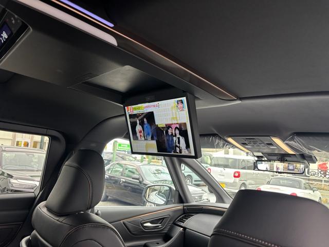 第３者立場の日本自動車鑑定協会（ＪＡＡＡ）の鑑定師が一台一台、内装・外装・機関・骨格を細部まで鑑定をしています。