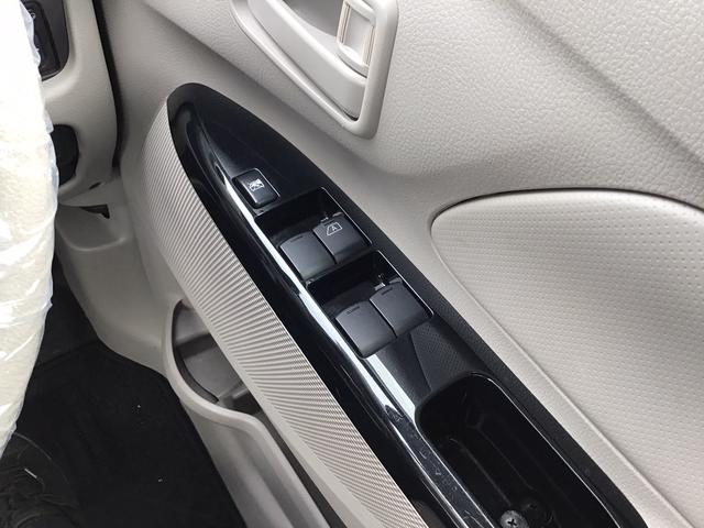 S 禁煙車 衝突被害軽減システム メモリーナビ フルセグTV DVD再生 障害物センサー キーレスエントリー アイドリングストップ USB 電動格納ミラー ベンチシート CVT ABS ESC CD(10枚目)