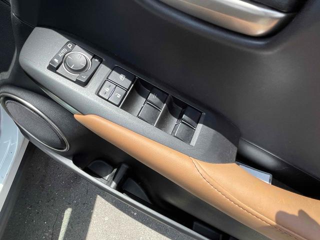 ＮＸ ＮＸ２００ｔ　Ｉパッケージ　ＥＴＣ　バックカメラ　クリアランスソナー　オートクルーズコントロール　パワーシート　ナビ　ＴＶ　ＬＥＤヘッドランプ　電動リアゲート　アルミホイール　スマートキー　アイドリングストップ　電動格納ミラー（12枚目）
