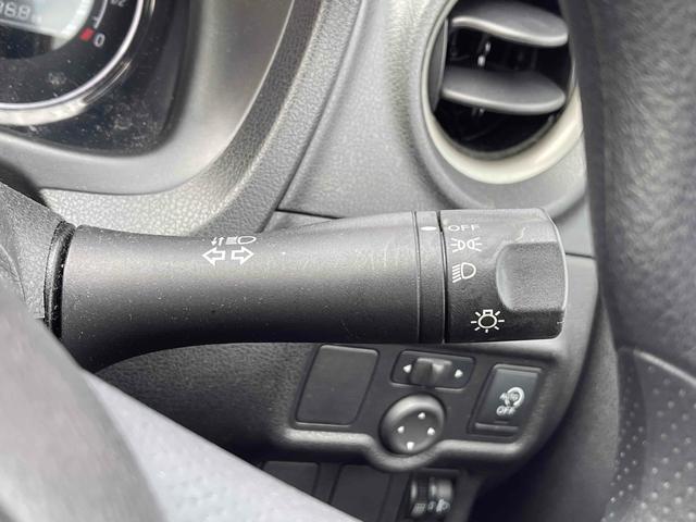 ノート Ｓ　ＤＩＧ－Ｓ　ナビ　ＥＴＣ　キーレスエントリー　アイドリングストップ　ＣＶＴ　衝突安全ボディ　ＡＢＳ　ＣＤ　ミュージックプレイヤー接続可　エアコン　パワーステアリング（9枚目）