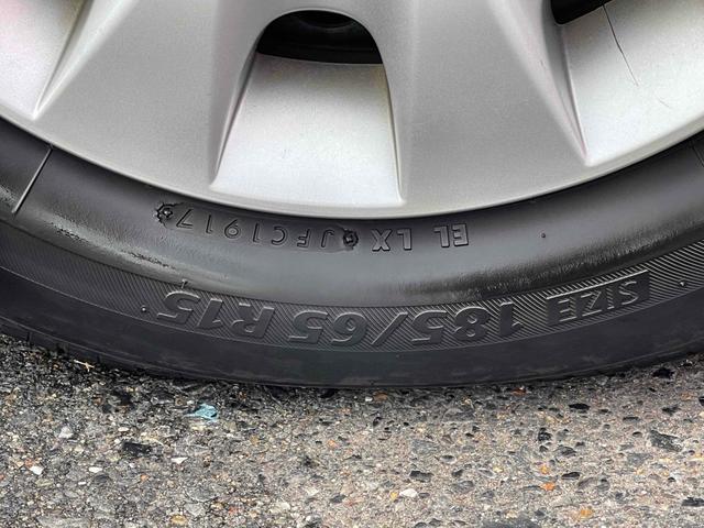 ノート Ｓ　ＤＩＧ－Ｓ　ナビ　ＥＴＣ　キーレスエントリー　アイドリングストップ　ＣＶＴ　衝突安全ボディ　ＡＢＳ　ＣＤ　ミュージックプレイヤー接続可　エアコン　パワーステアリング（26枚目）