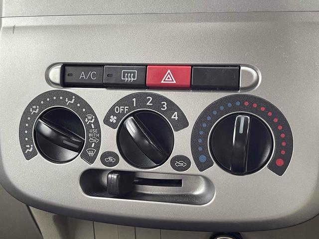 タント X 電動スライドドア スマートキー 電動格納ミラー ベンチシート CVT 盗難防止システム ABS CD 衝突安全ボディ エアコン パワーステアリング パワーウィンドウ(6枚目)