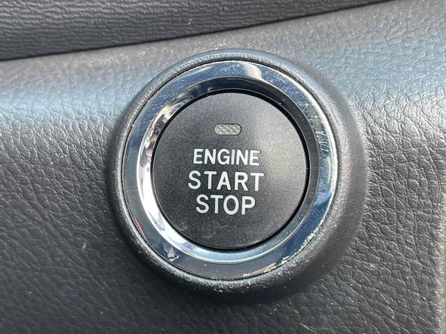 アイシス プラタナ　ＥＴＣ　バックカメラ　ナビ　両側スライド・片側電動　スマートキー　電動格納ミラー　３列シート　ウォークスルー　ＣＶＴ　アルミホイール　ミュージックプレイヤー接続可　盗難防止システム　衝突安全ボディ（10枚目）